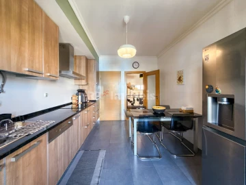 Apartamento T4 para Venda em São João Baptista