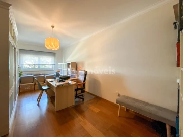Apartamento T4 para Venda em São João Baptista