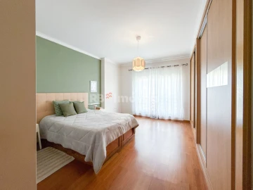 Apartamento T4 para Venda em São João Baptista