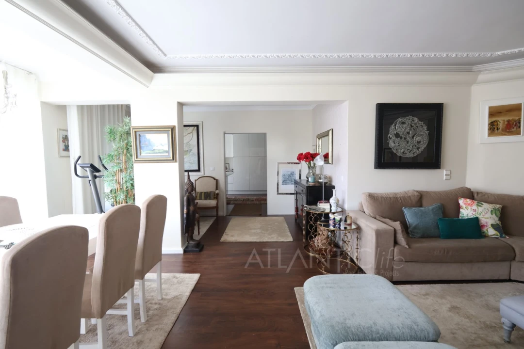 Apartamento T5 para Venda em Agualva e Mira-Sintra Foto 4