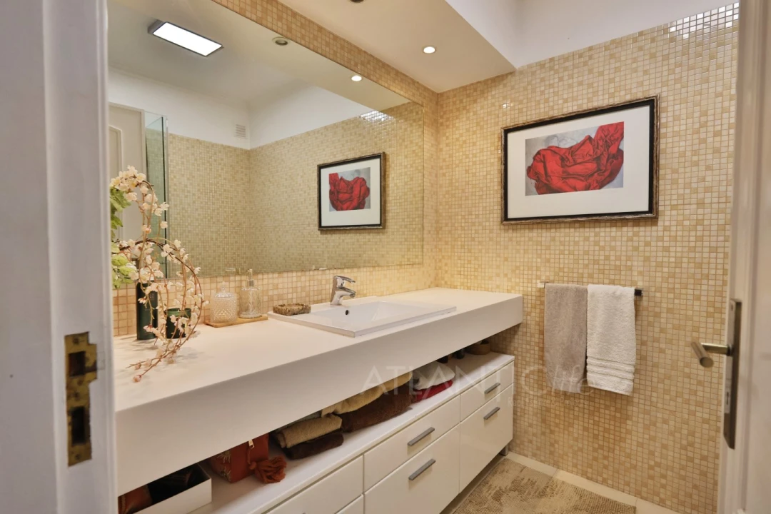 Apartamento T5 para Venda em Agualva e Mira-Sintra Foto 24