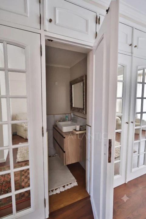 Apartamento T5 para Venda em Agualva e Mira-Sintra