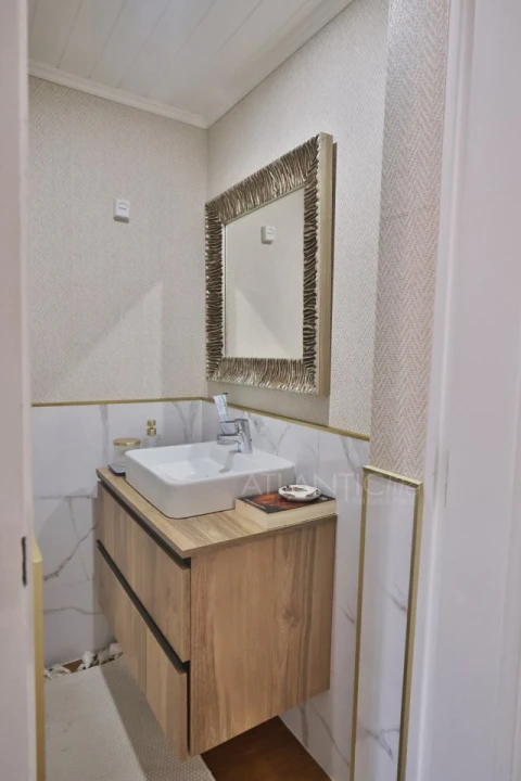 Apartamento T5 para Venda em Agualva e Mira-Sintra