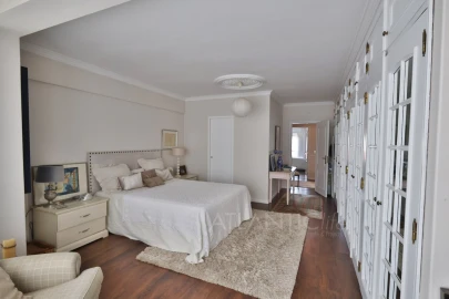 Apartamento T5 para Venda em Agualva e Mira-Sintra