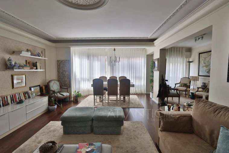 Apartamento T5 para Venda em Agualva e Mira-Sintra Foto 6