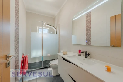 Moradia T3 para Venda em Alcantarilha e Pêra