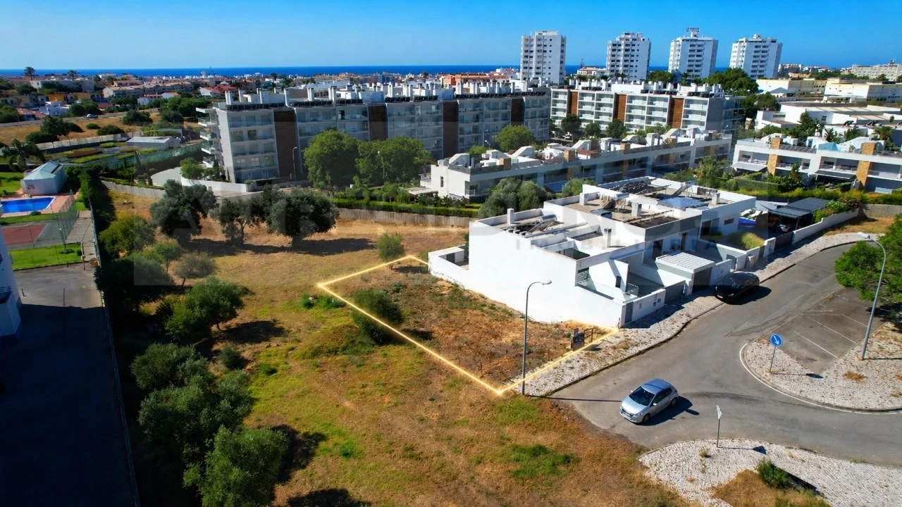 Terreno para Venda em Albufeira e Olhos de Água Foto 3