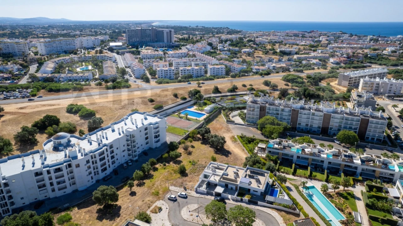 Terreno para Venda em Albufeira e Olhos de Água Foto 8