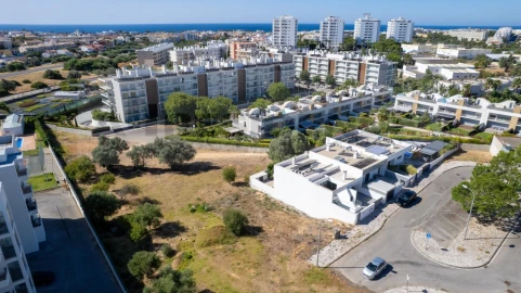 Terreno para Venda em Albufeira e Olhos de Água
