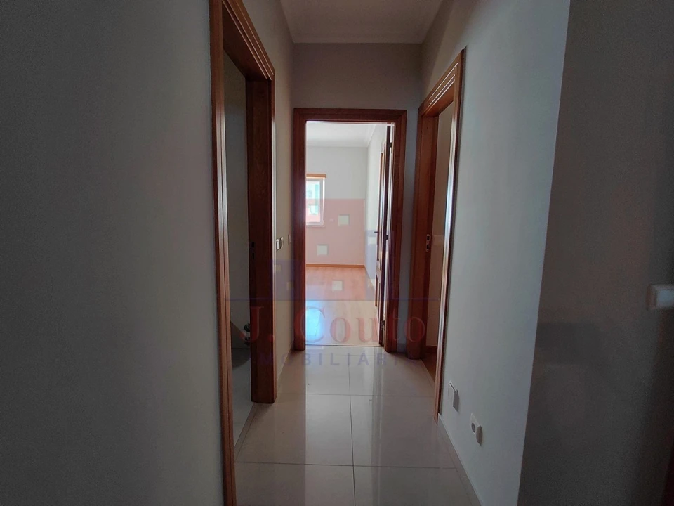 Apartamento T3 para Arrendamento em Caldas da Rainha - Santo Onofre e Serra do Bouro Foto 11