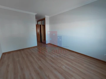 Apartamento T3 para Arrendamento em Caldas da Rainha - Santo Onofre e Serra do Bouro