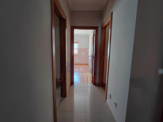 Apartamento T3 para Arrendamento em Caldas da Rainha - Santo Onofre e Serra do Bouro Foto 11