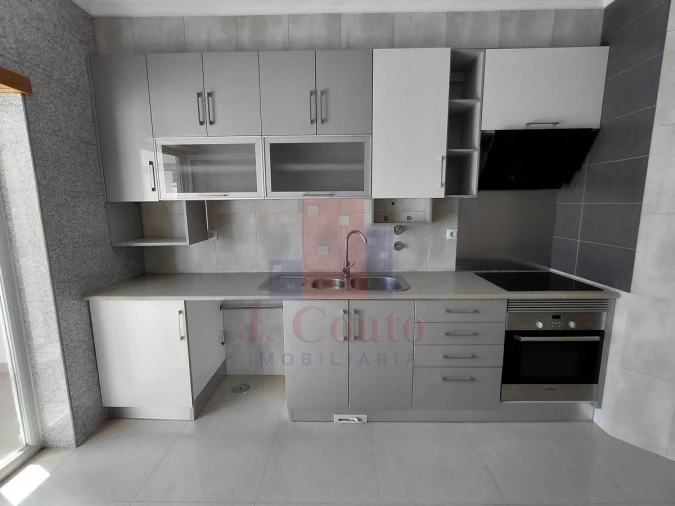 Apartamento T3 para Arrendamento em Caldas da Rainha - Santo Onofre e Serra do Bouro Foto 18