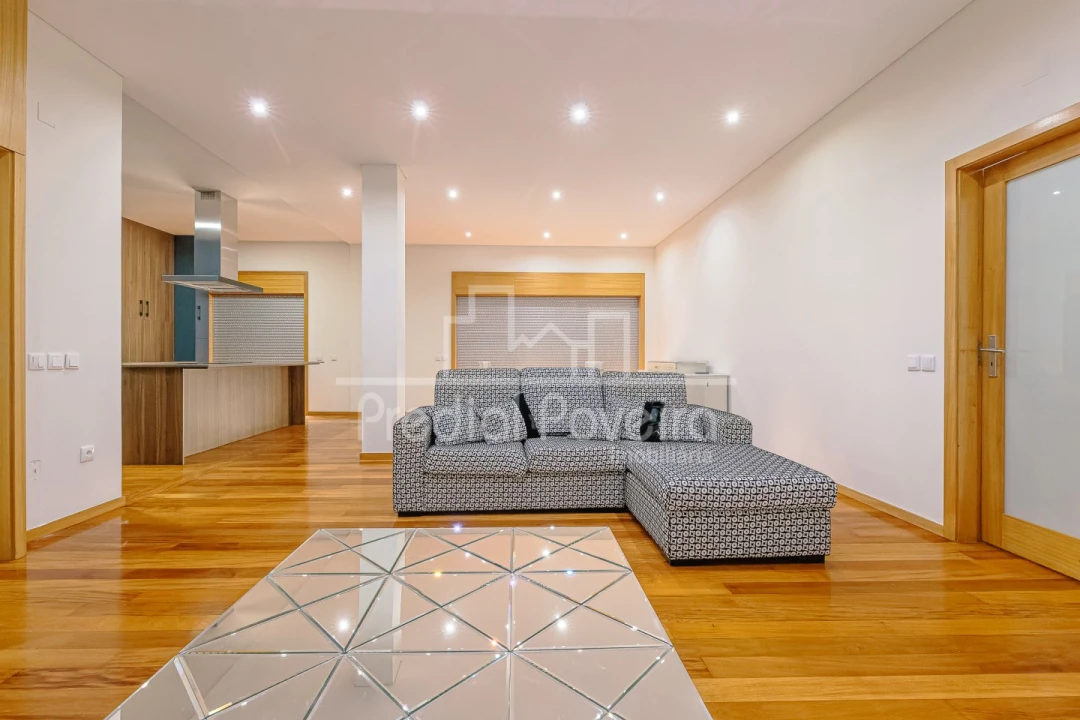 Apartamento T4 para Venda em Póvoa de Varzim, Beiriz e Argivai Foto 2