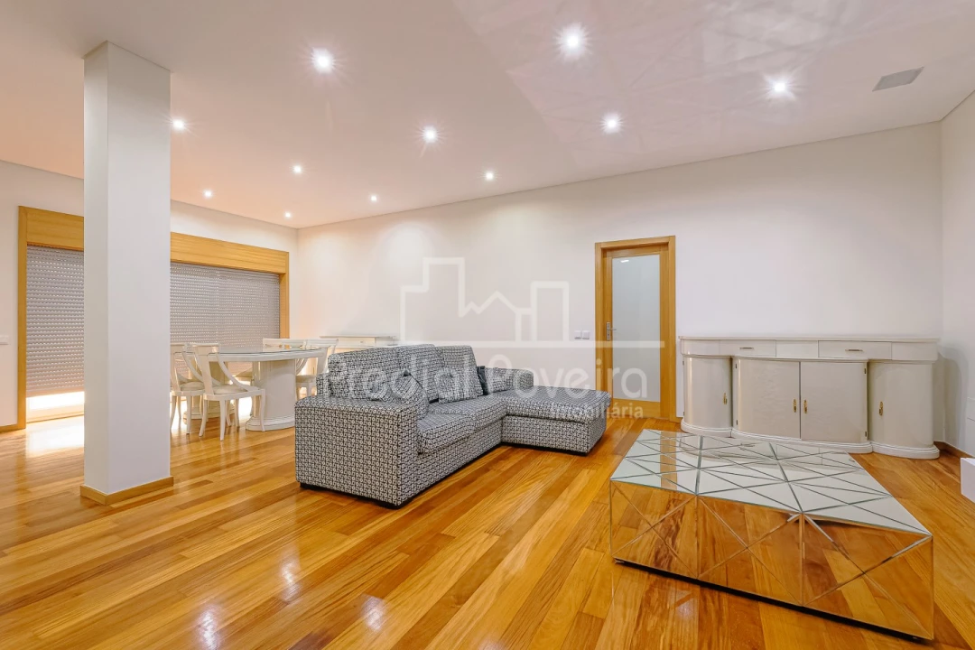 Apartamento T4 para Venda em Póvoa de Varzim, Beiriz e Argivai Foto 4