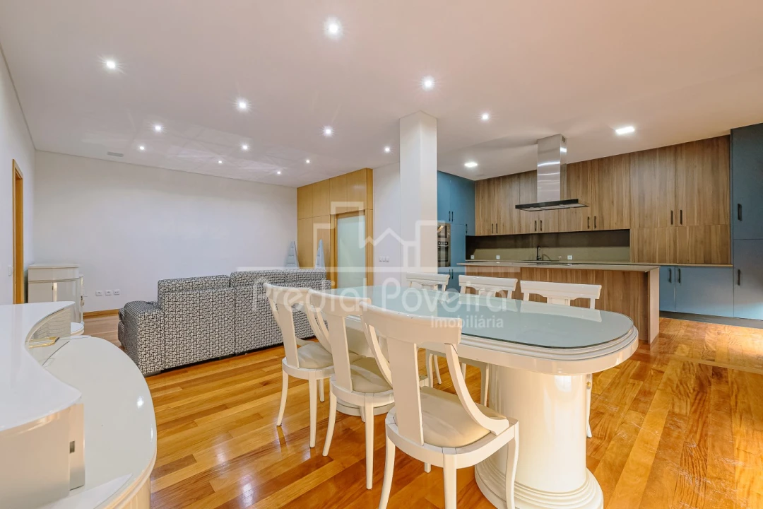 Apartamento T4 para Venda em Póvoa de Varzim, Beiriz e Argivai Foto 7