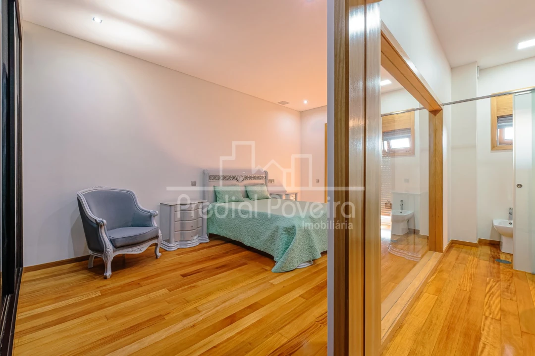 Apartamento T4 para Venda em Póvoa de Varzim, Beiriz e Argivai Foto 14
