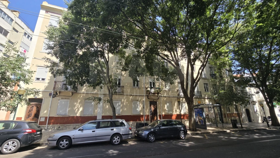 Apartamento T2 para Arrendamento em Alcantara Foto 6