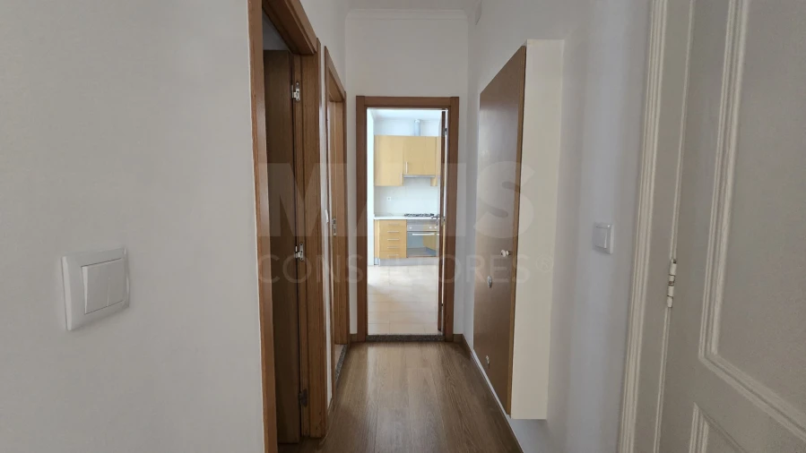 Apartamento T2 para Arrendamento em Alcantara Foto 9