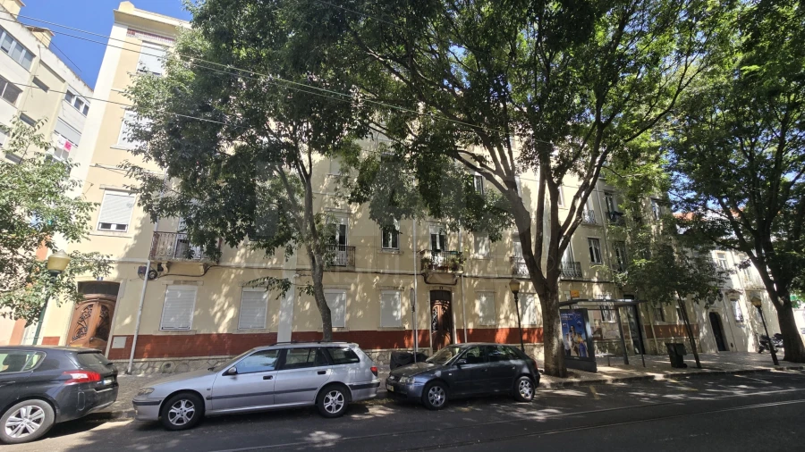 Apartamento T2 para Arrendamento em Alcantara
