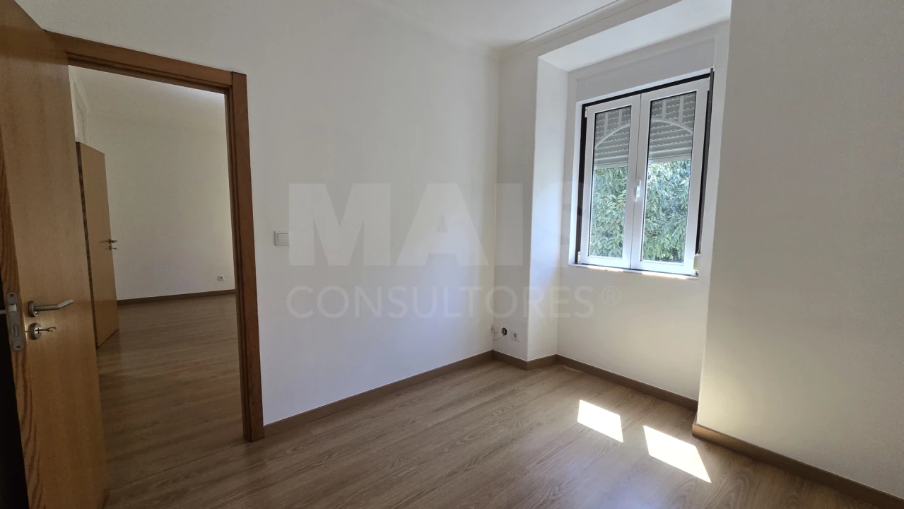 Apartamento T2 para Arrendamento em Alcantara Foto 3