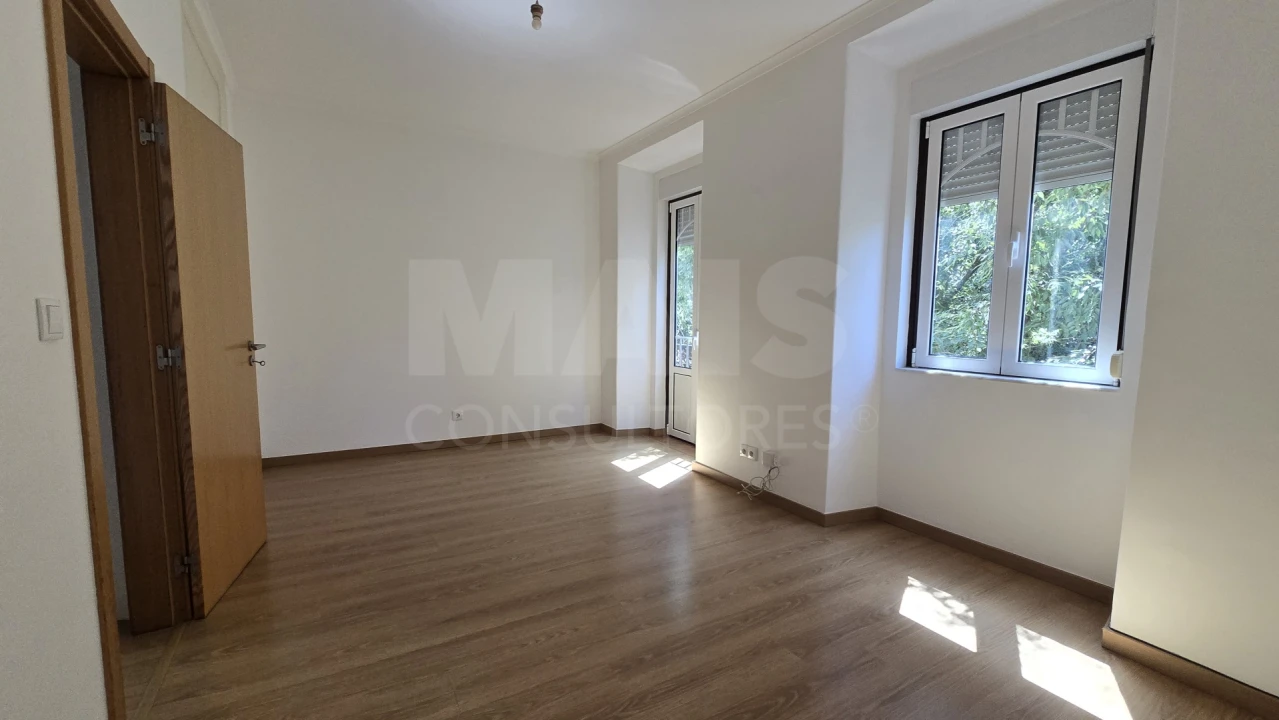 Apartamento T2 para Arrendamento em Alcantara Foto 10