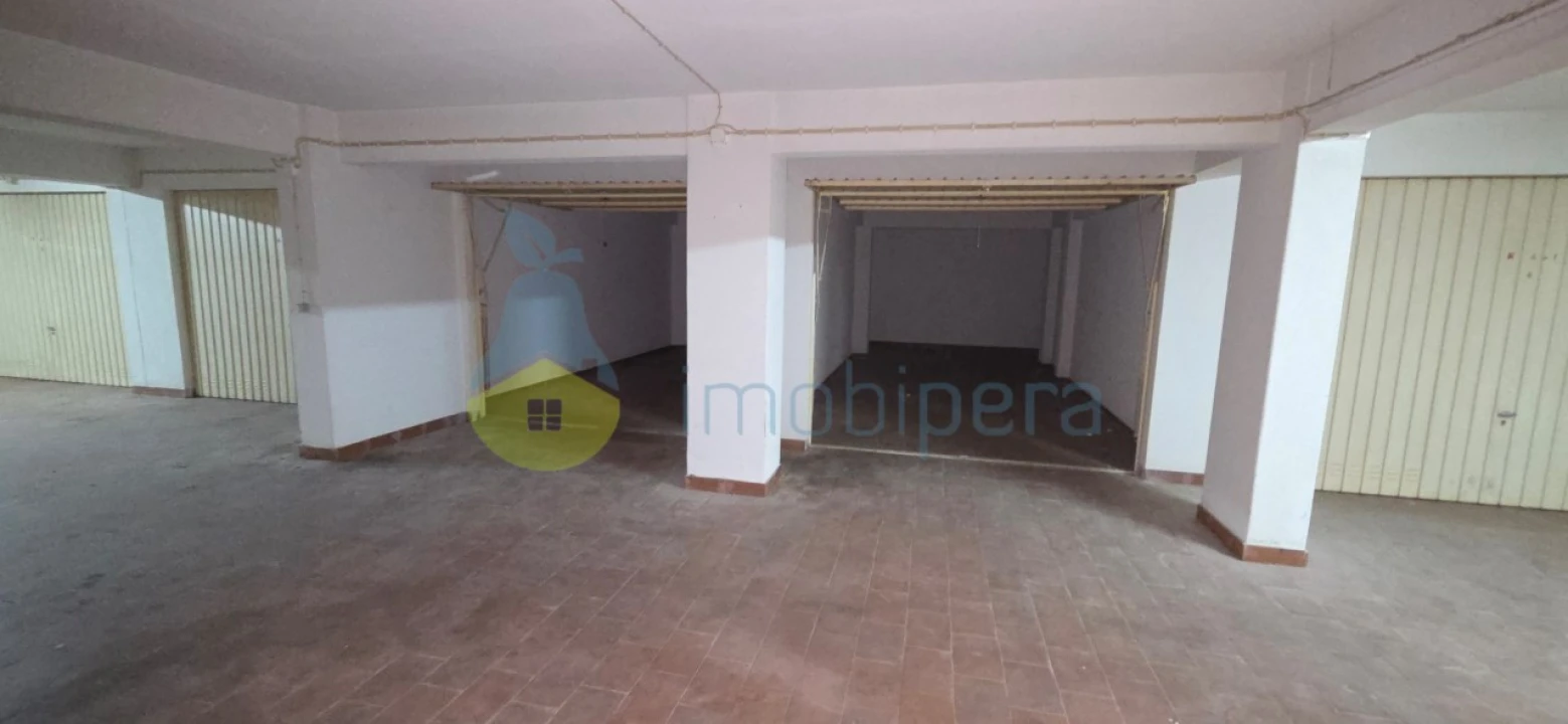 Garagem para Venda em Porches Foto 6