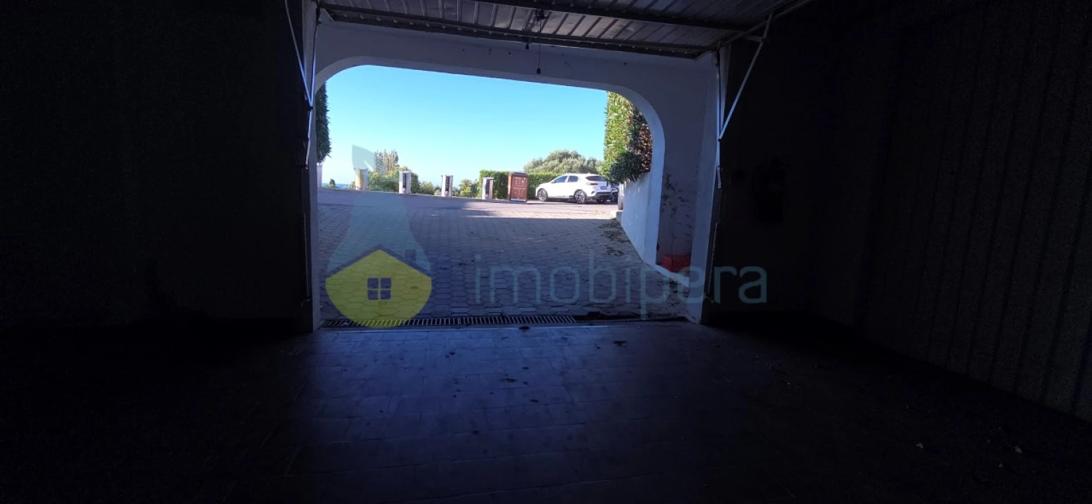 Garagem para Venda em Porches Foto 13