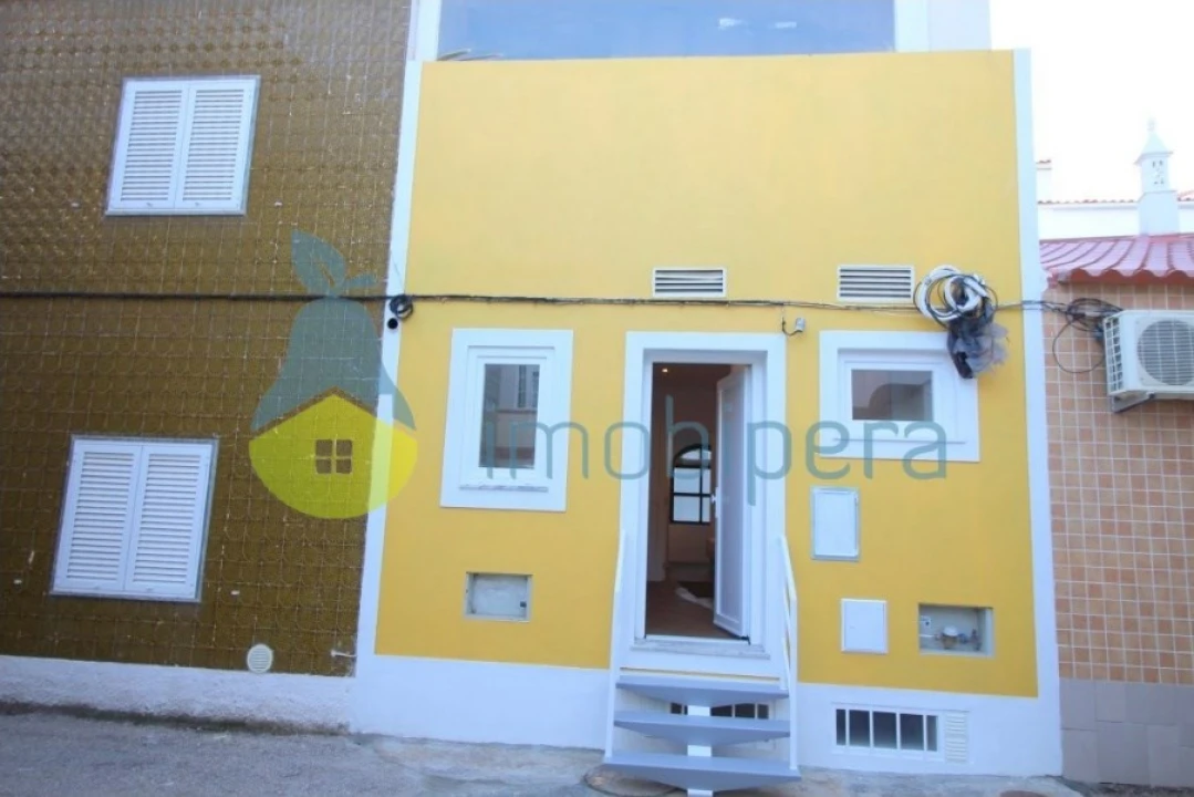 Moradia T2 para Venda em Armação de Pera Foto 1