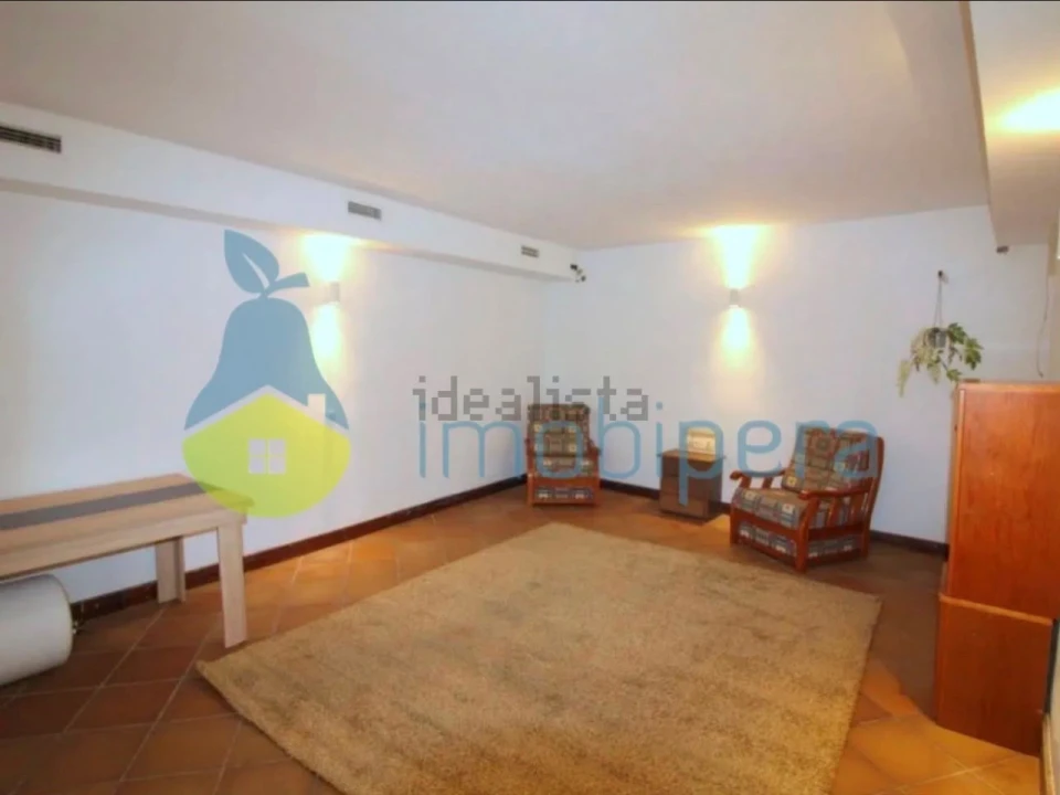 Moradia T2 para Venda em Armação de Pera Foto 8