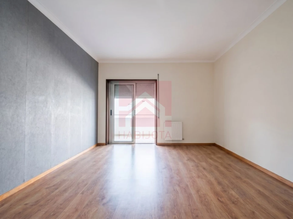 Apartamento T2 para Venda em Ramalde Foto 1