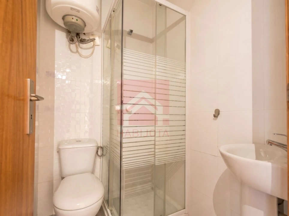 Apartamento T2 para Venda em Ramalde Foto 10