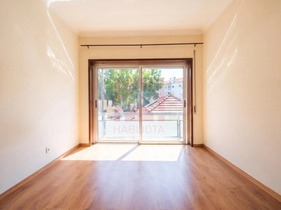 Apartamento T2 para Venda em Ramalde Foto 15