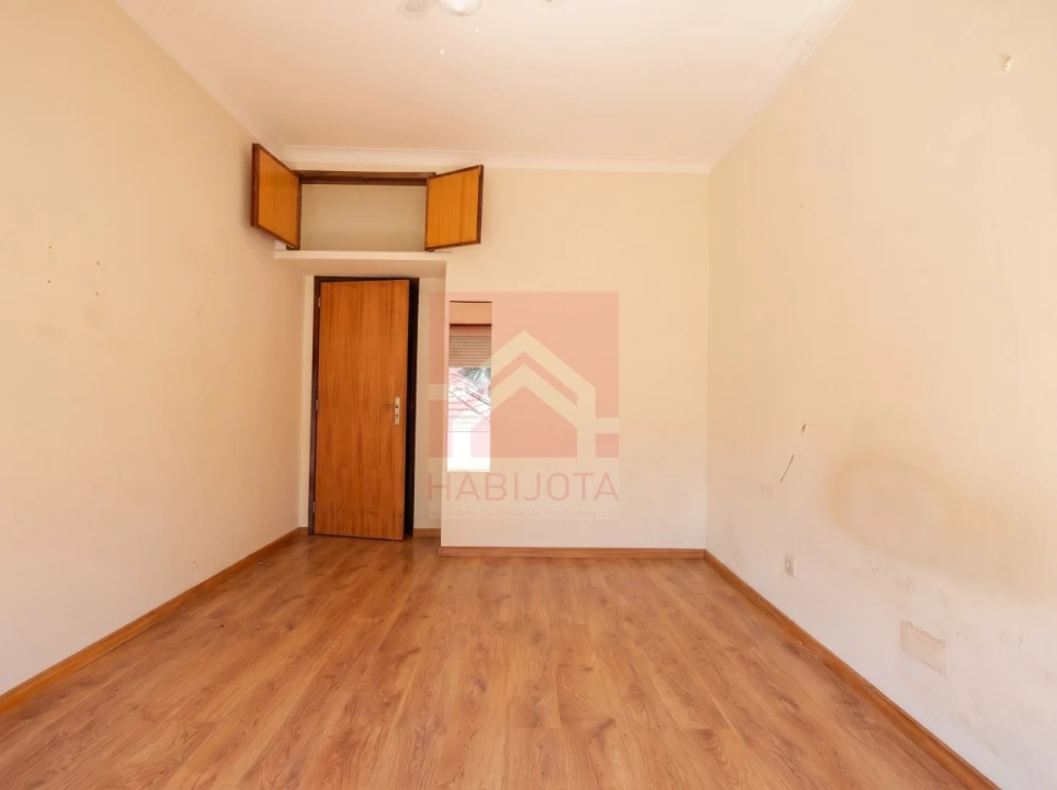 Apartamento T2 para Venda em Ramalde Foto 16