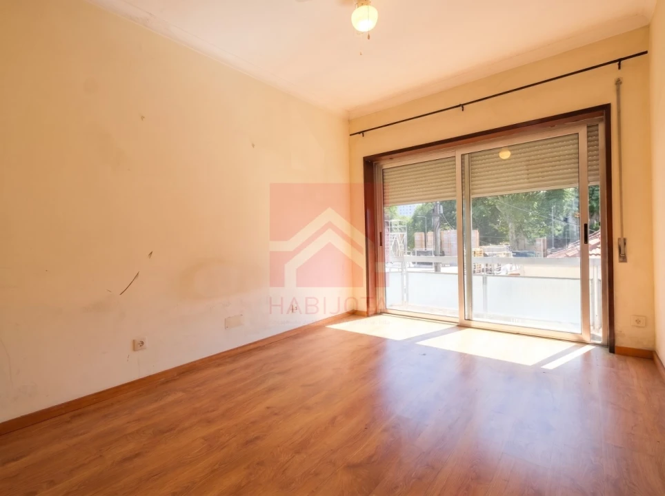 Apartamento T2 para Venda em Ramalde Foto 18