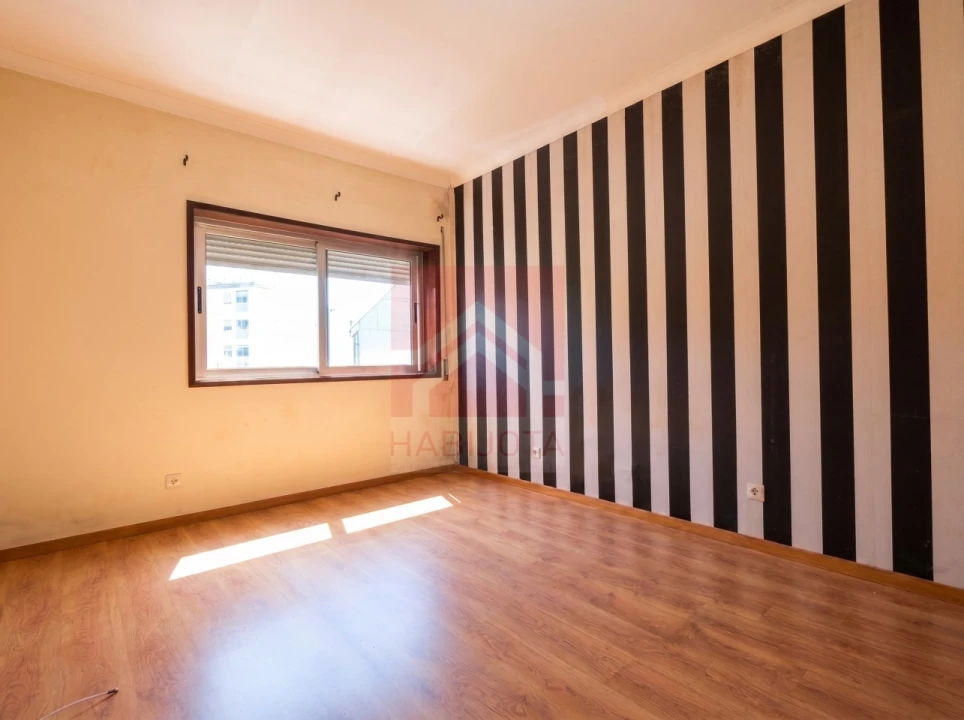 Apartamento T2 para Venda em Ramalde Foto 19