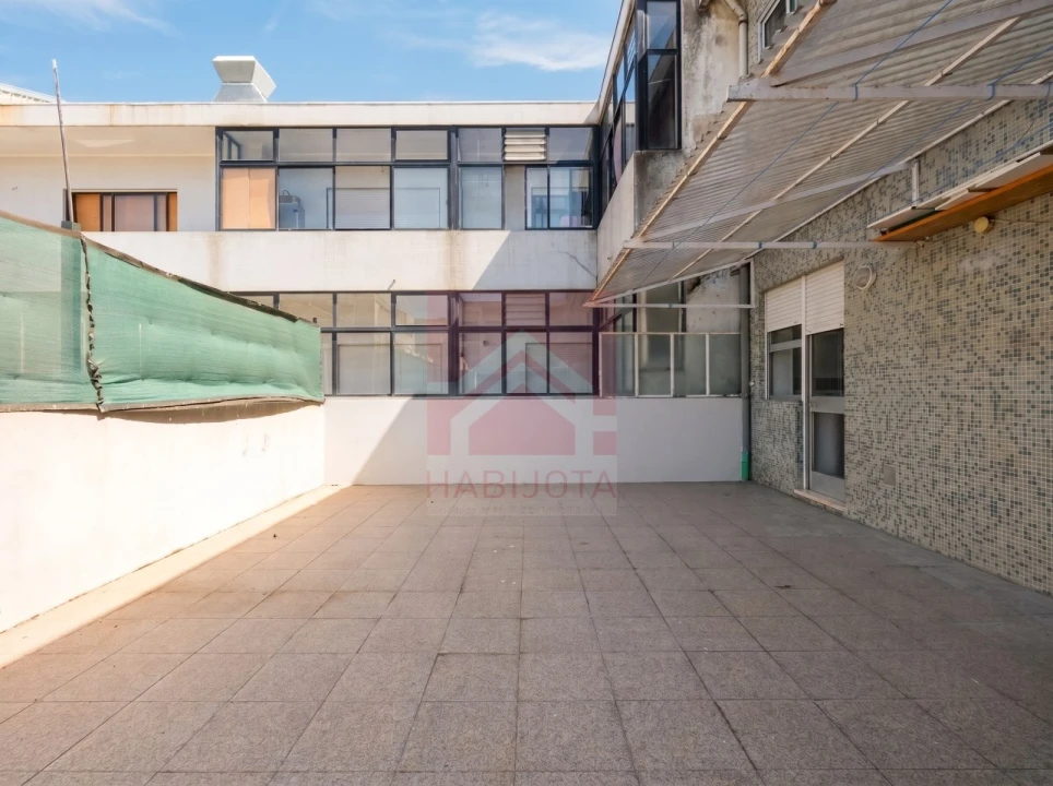 Apartamento T2 para Venda em Ramalde Foto 22