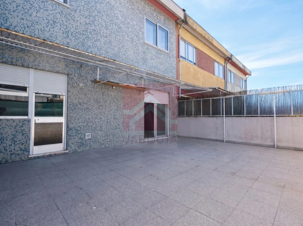 Apartamento T2 para Venda em Ramalde Foto 23