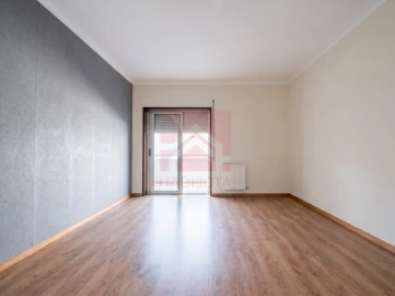 Apartamento T2 para Venda em Ramalde