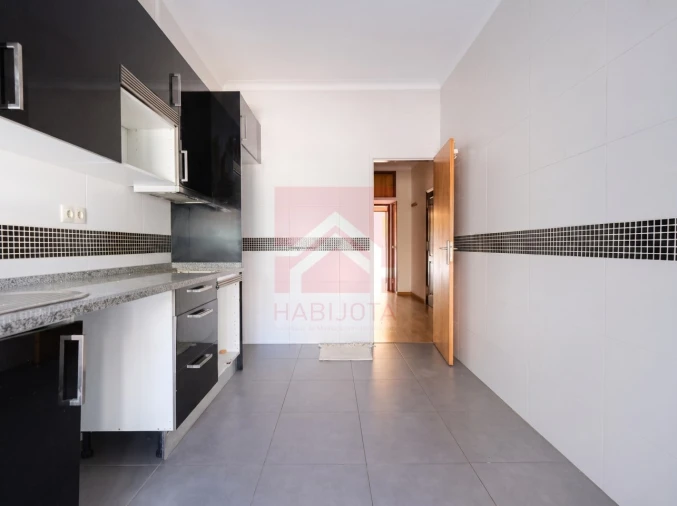 Apartamento T2 para Venda em Ramalde Foto 4