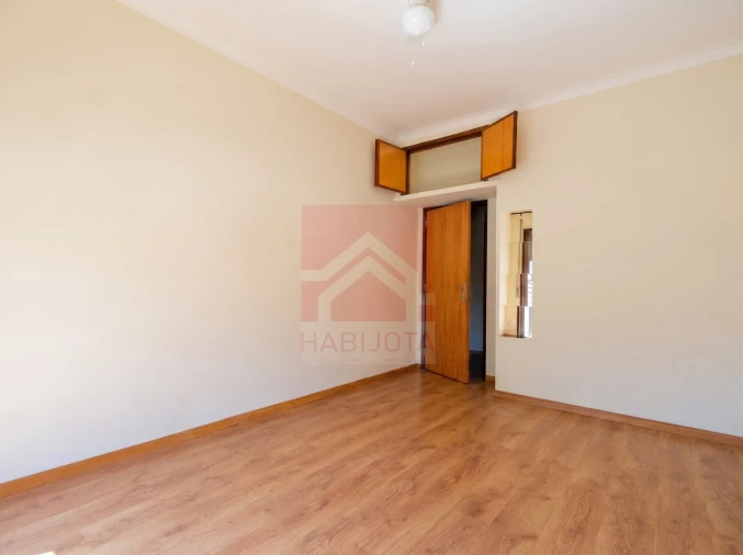 Apartamento T2 para Venda em Ramalde Foto 17