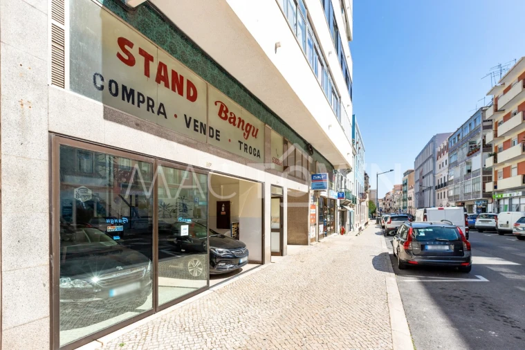 Loja para Cedência de Quotas em Arroios Foto 3