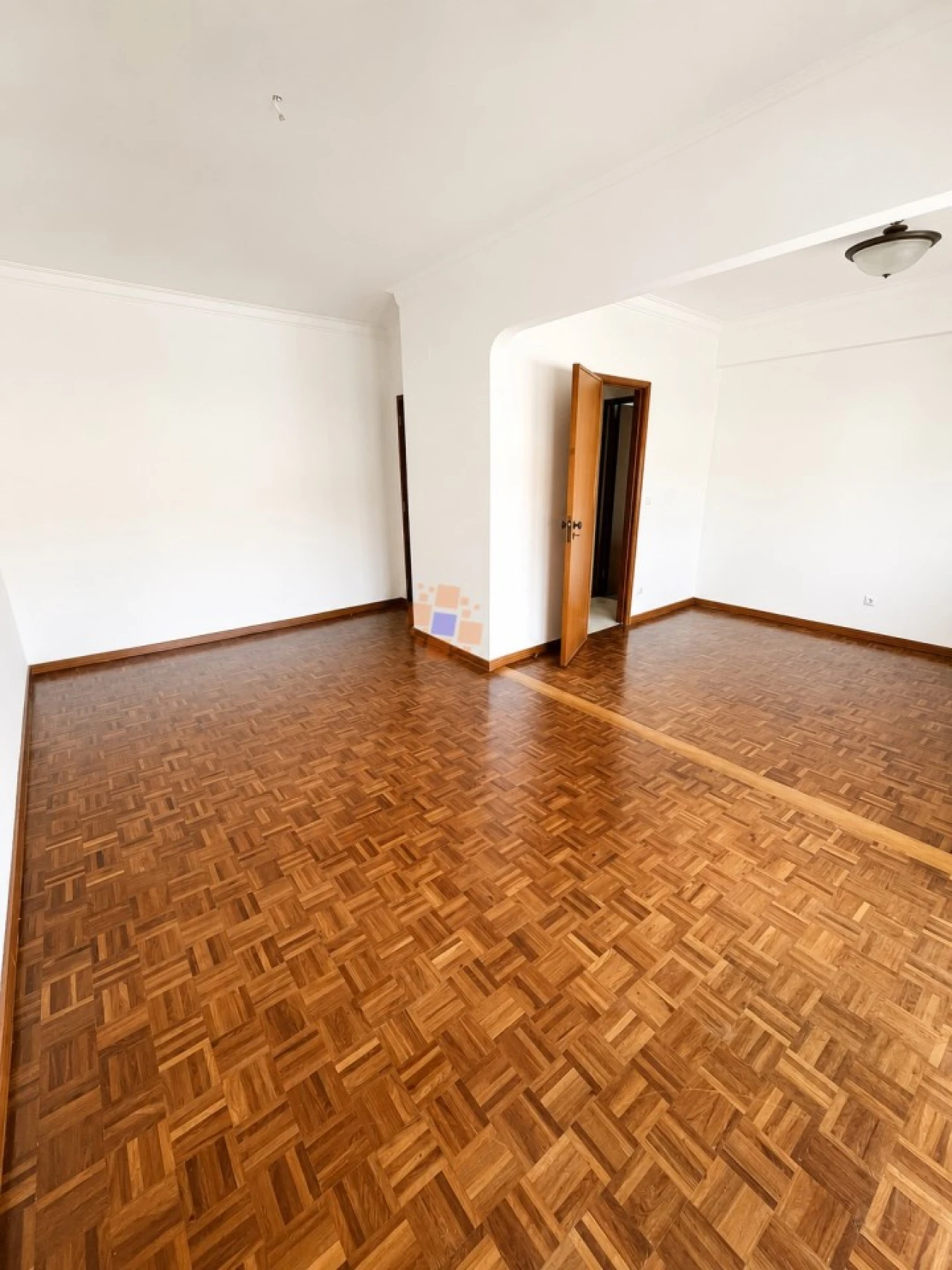 Apartamento T2 para Arrendamento em Laranjeiro e Feijó Foto 11