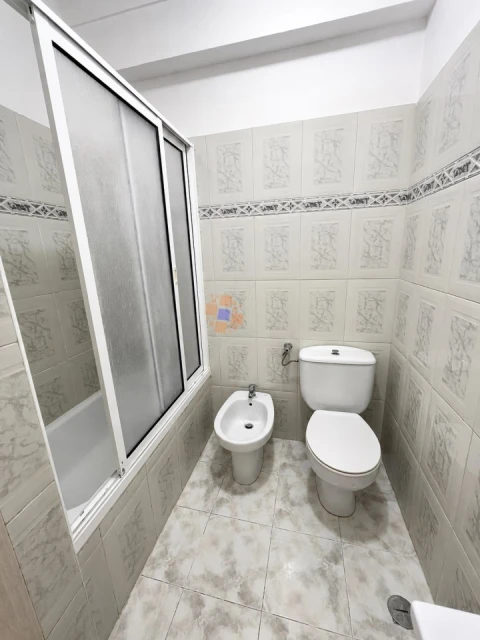 Apartamento T2 para Arrendamento em Laranjeiro e Feijó