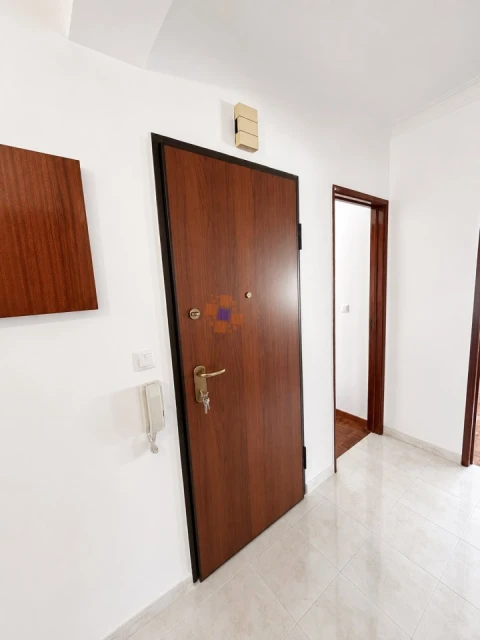 Apartamento T2 para Arrendamento em Laranjeiro e Feijó