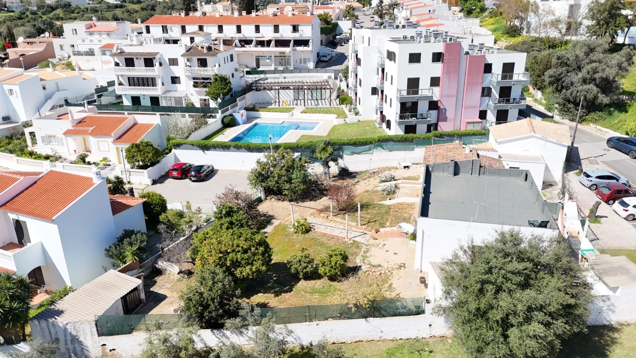 Moradia T6 para Venda em Albufeira e Olhos de Água Foto 5