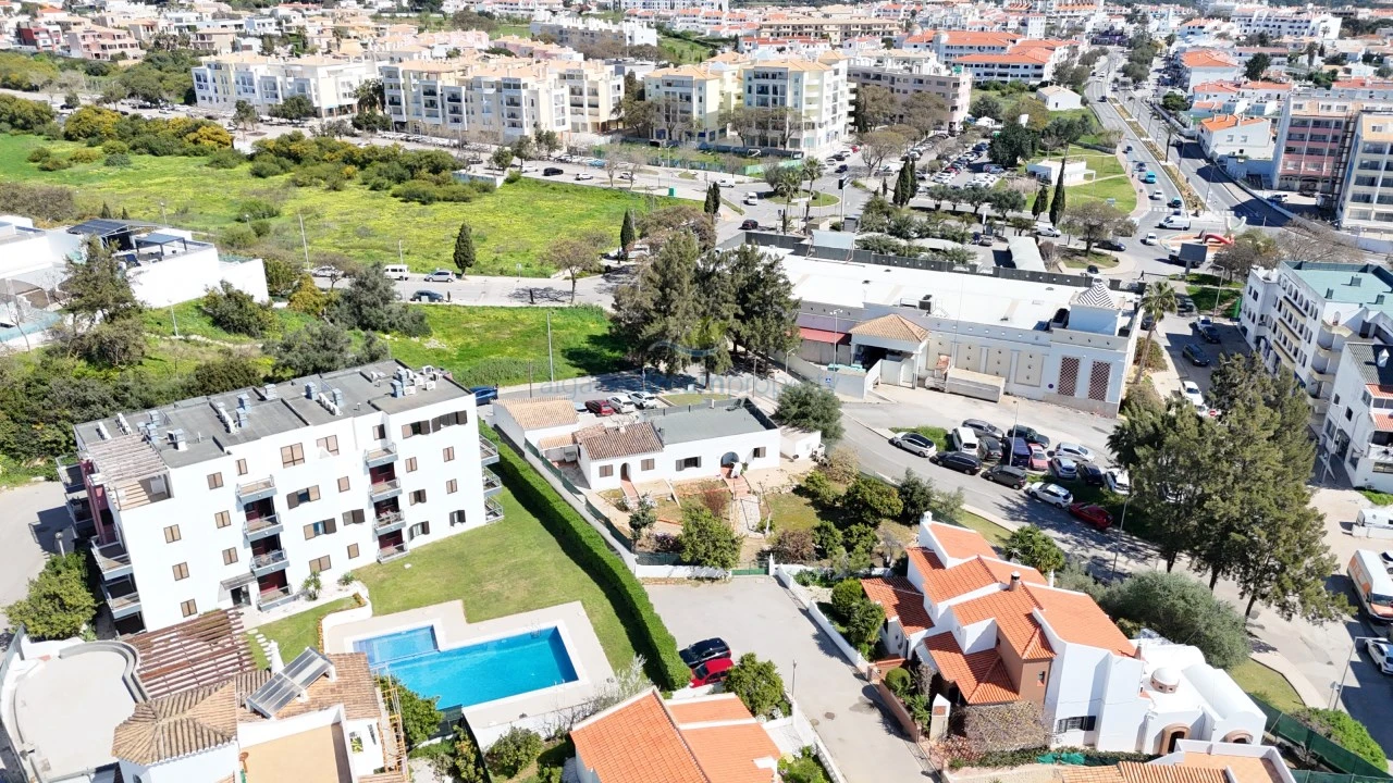 Moradia T6 para Venda em Albufeira e Olhos de Água Foto 11