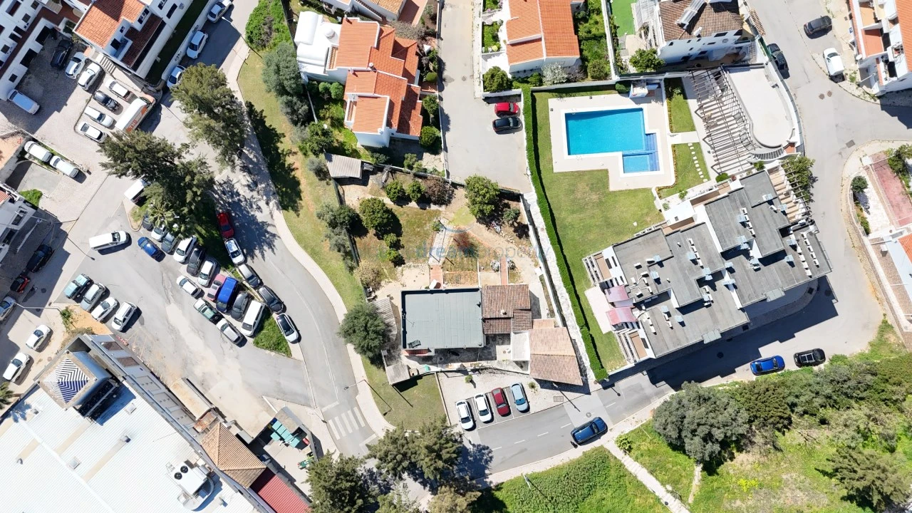 Moradia T6 para Venda em Albufeira e Olhos de Água Foto 13