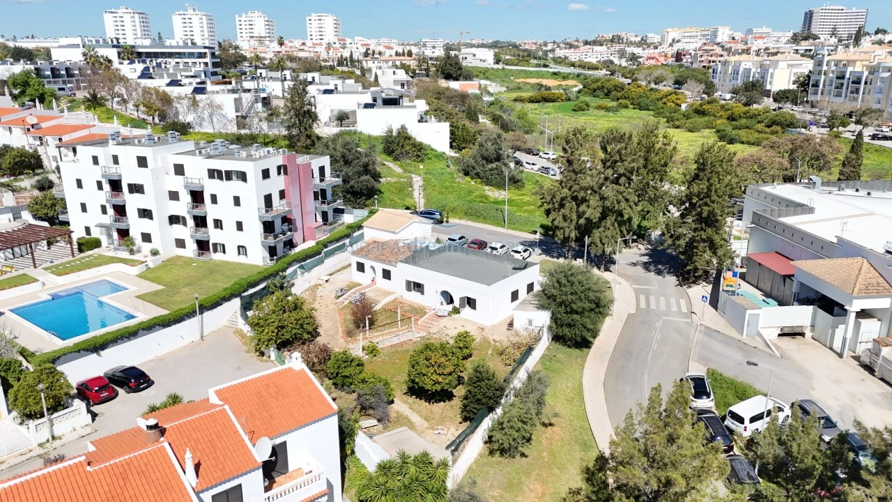 Moradia T6 para Venda em Albufeira e Olhos de Água Foto 14