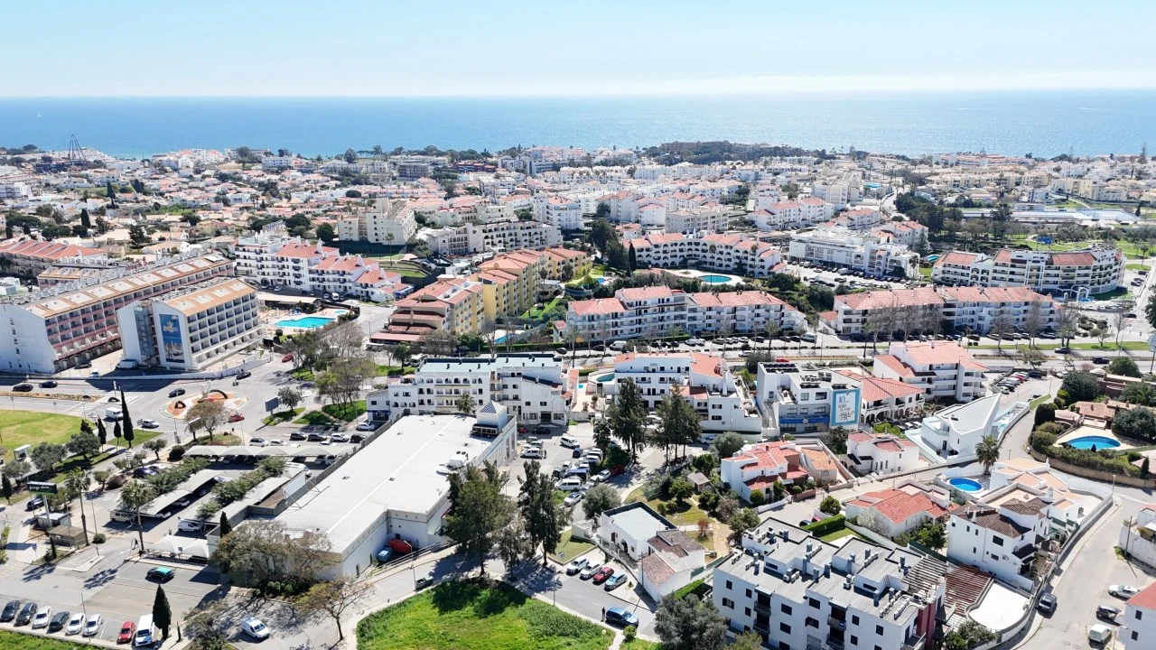 Moradia T6 para Venda em Albufeira e Olhos de Água Foto 17